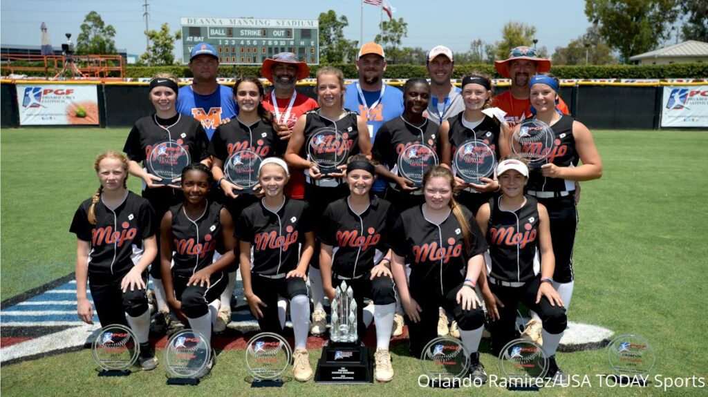 Mojo Danley team picture after PGF 12U Championship game