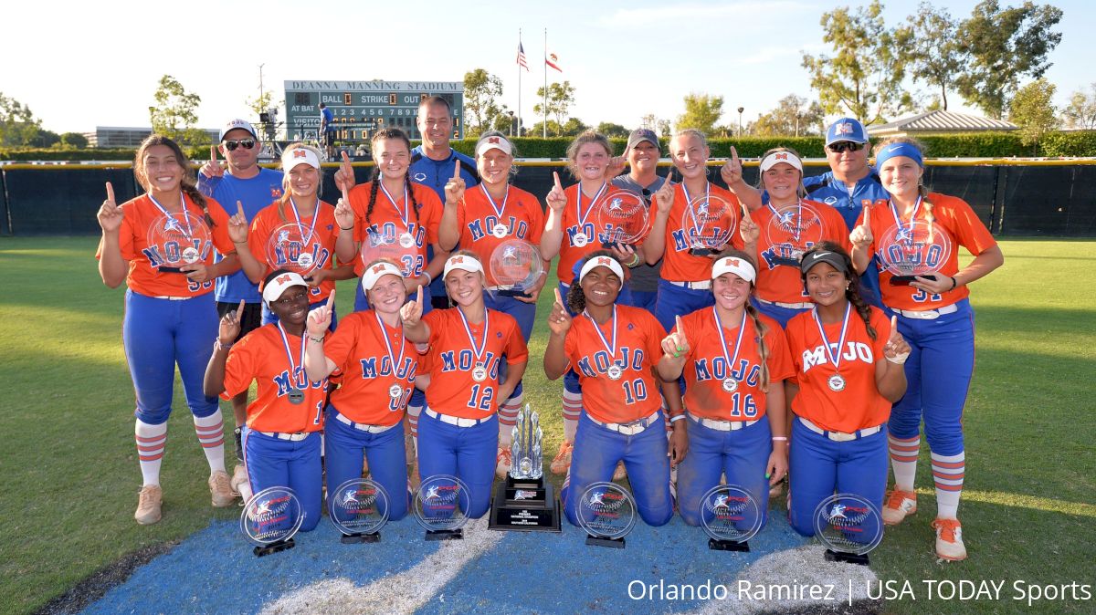 Mojo Fisher team picture after winning 14U PGF National Title 