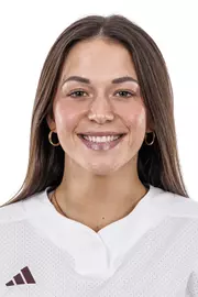 Riley Hull Headshot